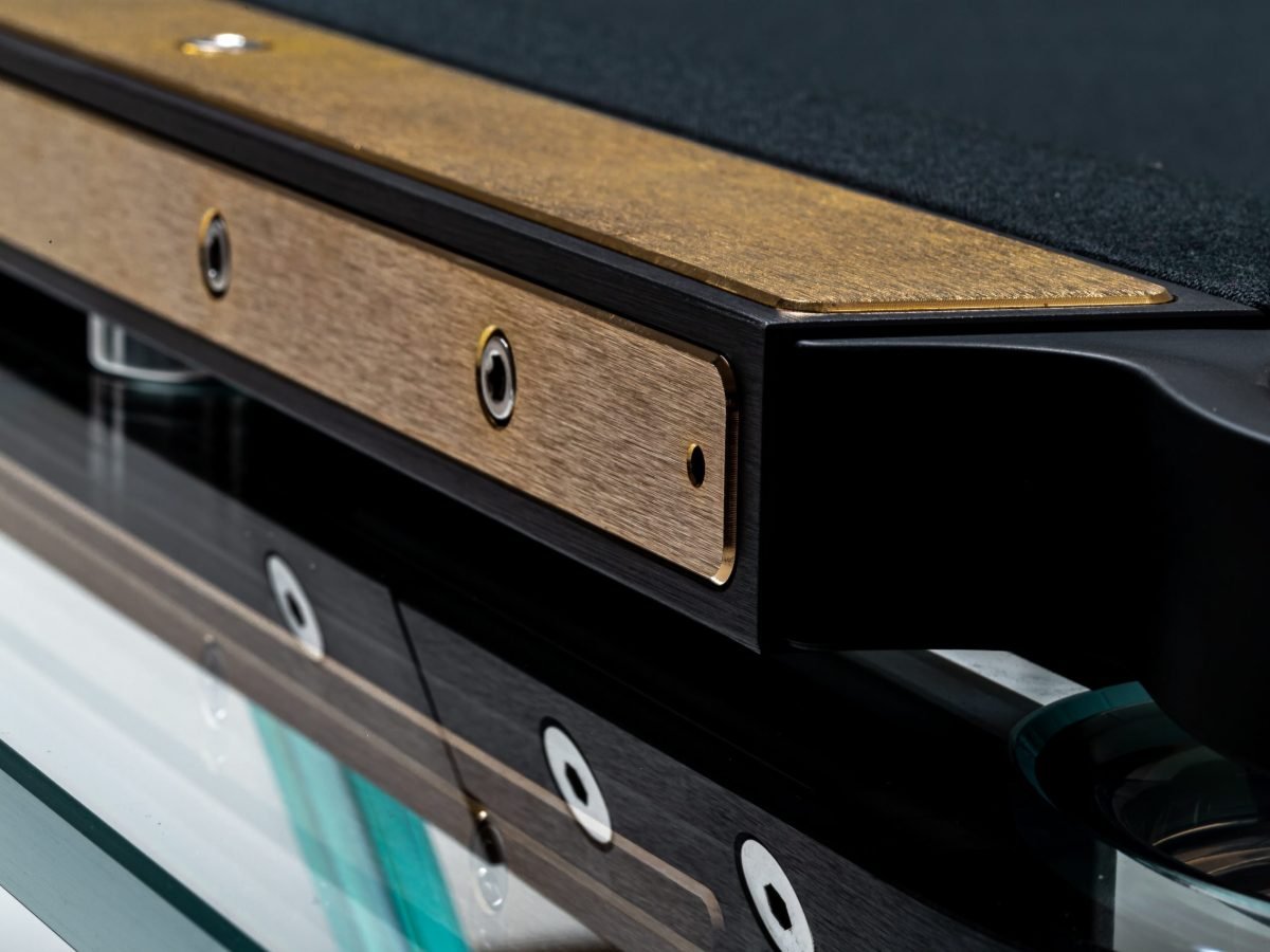 Teckell–BILIARDO–T1–3–Gold–Detail-13